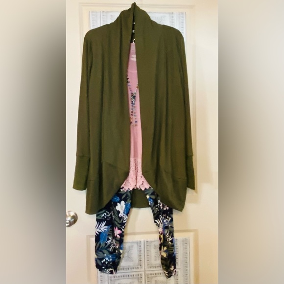 NWT CNFIO Sz-XL Easy Coordinate Cardigan- Comfort & Confidence Soft & Fresh Look - Picture 4 of 16